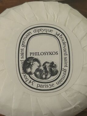 diptyque White Wrapped Philosykos Soap with Black Oval Label